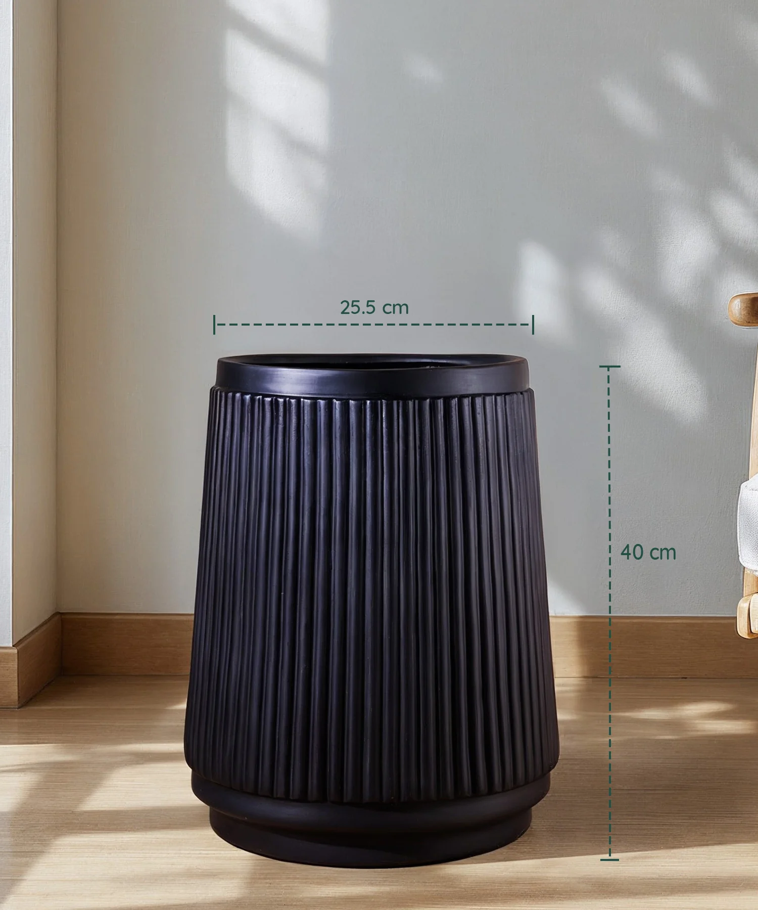 Amsterdam Muse Fiberglass Planter - Image 5