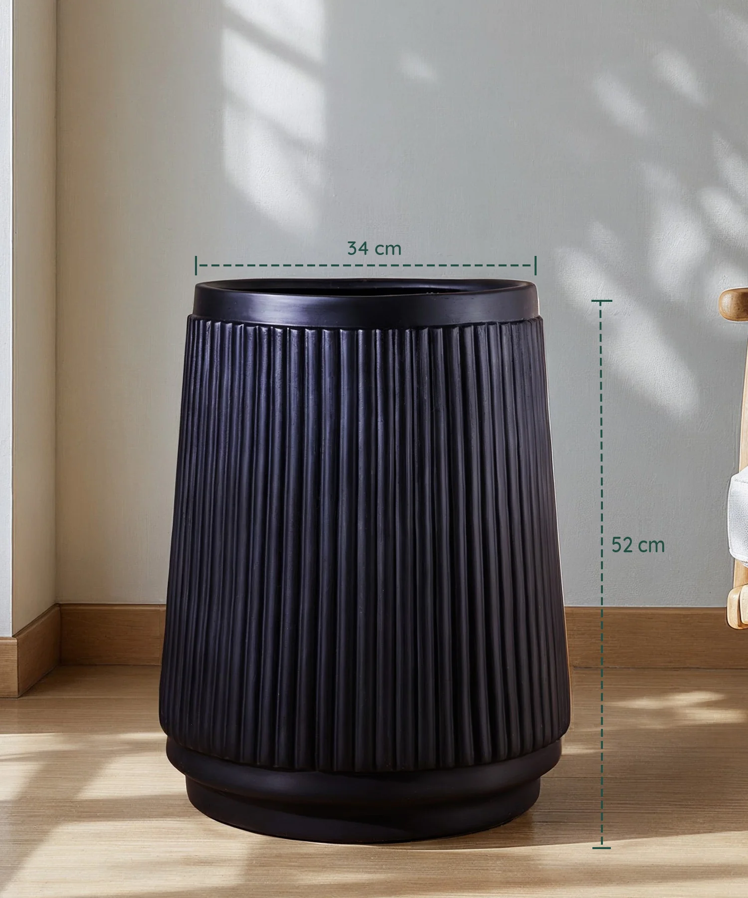 Amsterdam Muse Fiberglass Planter - Image 9