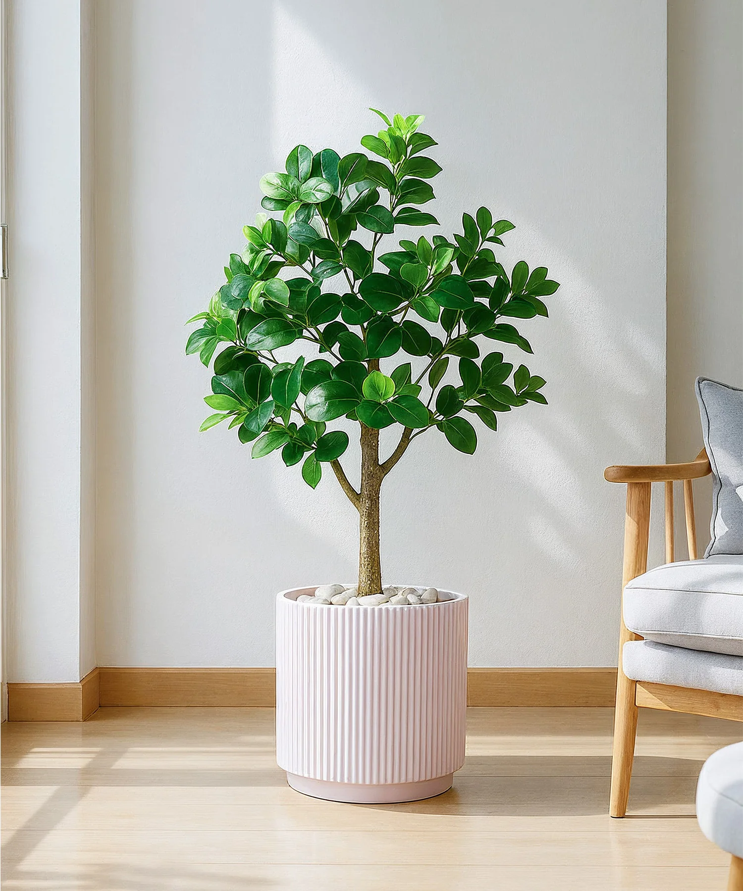 Manhattan Bloom Fiberglass Planter - Image 16