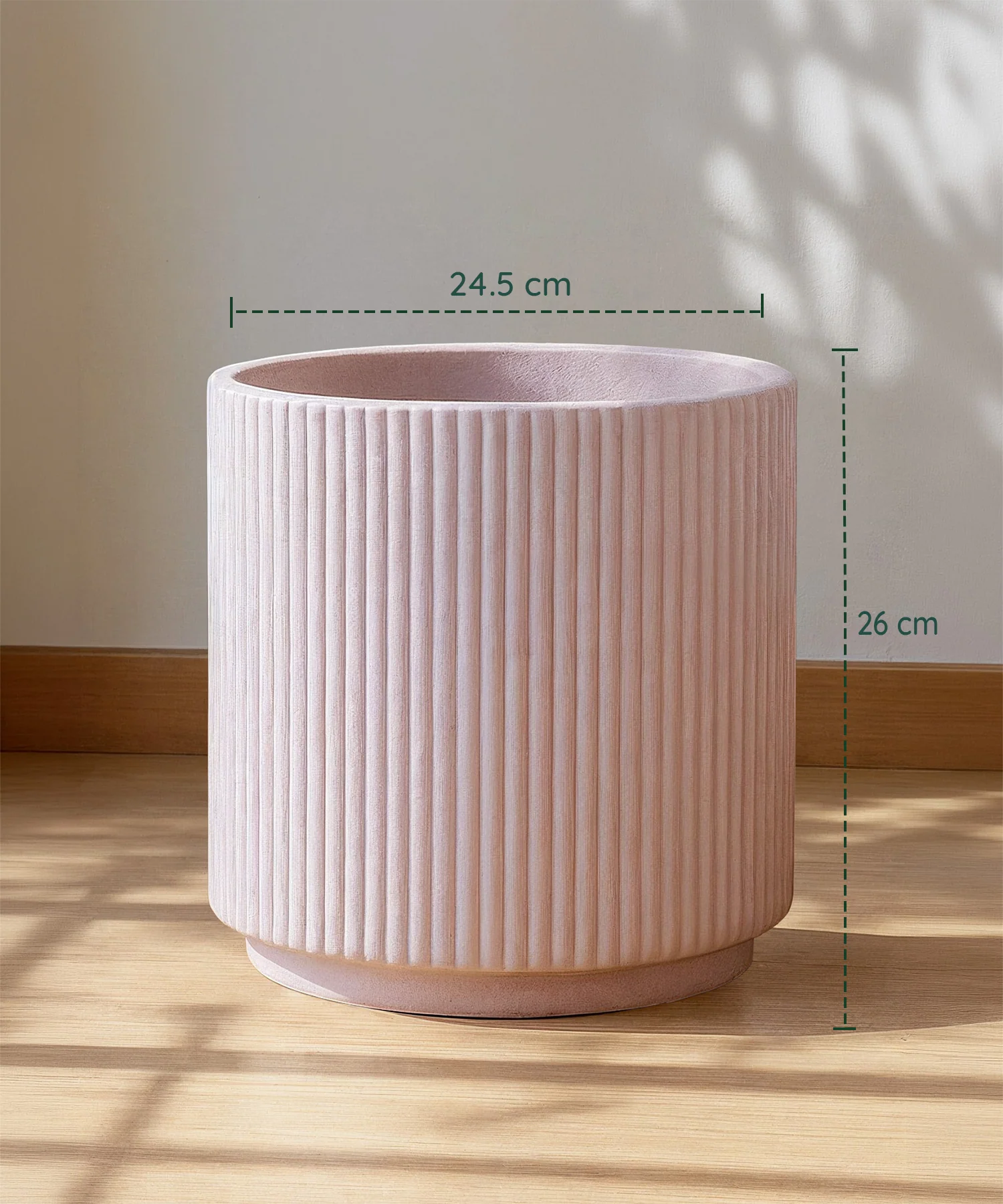 Manhattan Bloom Fiberglass Planter - Image 30
